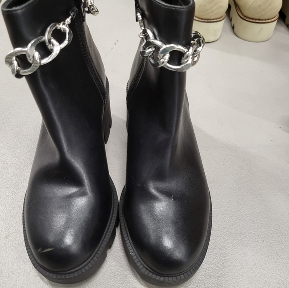 Nelinda Chelsea Ankle BootDV by Dolce Vita Sz 6 - Picture 4 of 4